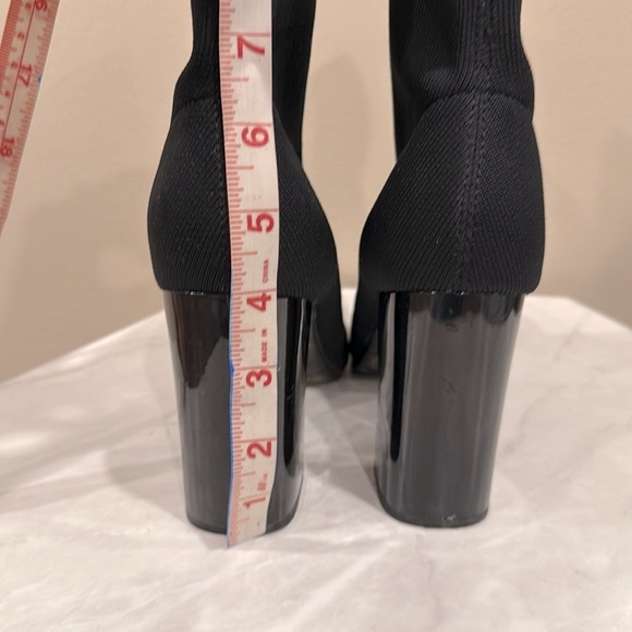 🔥Tommy Hilfiger Stylish Black Ankle Boots🔥 - Picture 4 of 5